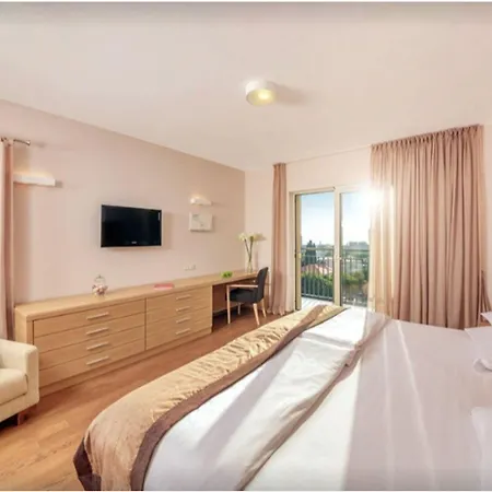 Dioklecijan & Hotel 4*
