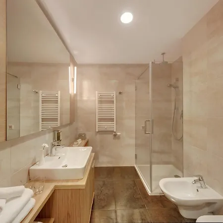 Hotel Dioklecijan & 4*