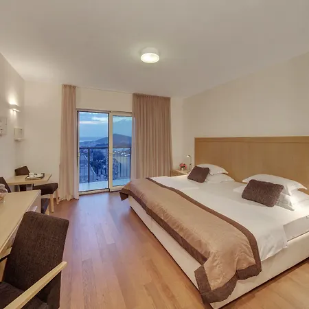 Dioklecijan & Hotel 4*