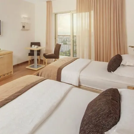 Dioklecijan & Otel 4*
